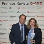 Los premios Byte TI reúnen a las principales empresas del sector TIC 21 Samsung Knox, Recoge Beatriz Diaz, B2B Marketing Manager de Samsung